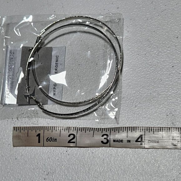 Statement Silver Tone Textured Hoop Fashion Earrings Hypo-Allergenic Fashion - Picture 4 of 4